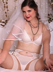 Your New Bride Aurora Puts On A Show For You